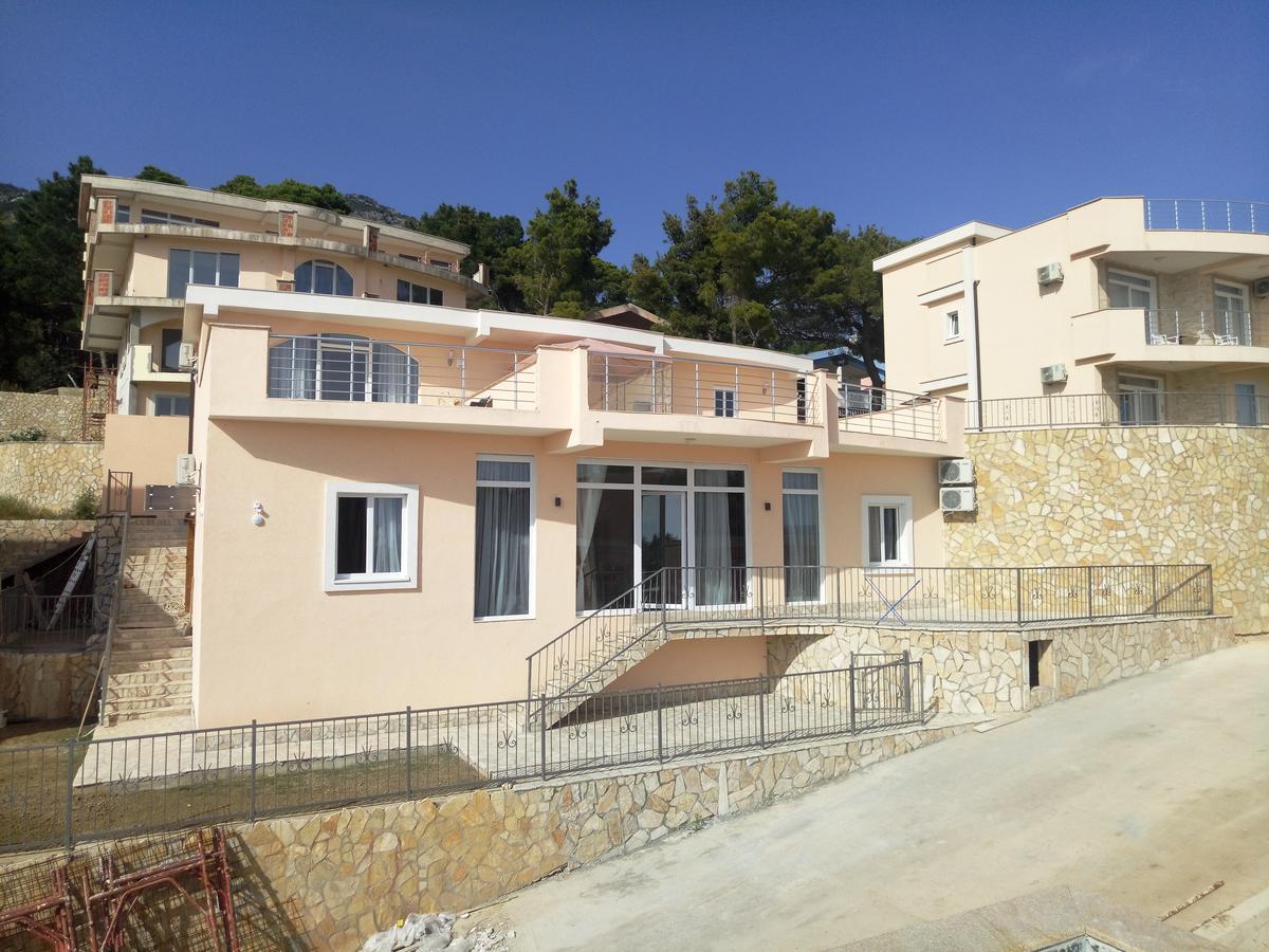 Villa Roan Bar Exterior photo